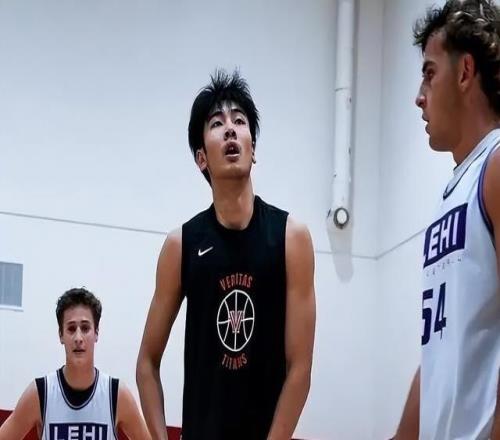 美媒預(yù)測(cè)28屆NBA首輪秀！張博源征戰(zhàn)美高賽事飆中8記三分砍35分