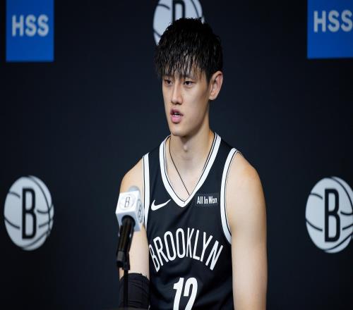 媒體人：考慮到人情世故的因素，小曾依然有可能得到雙向合同