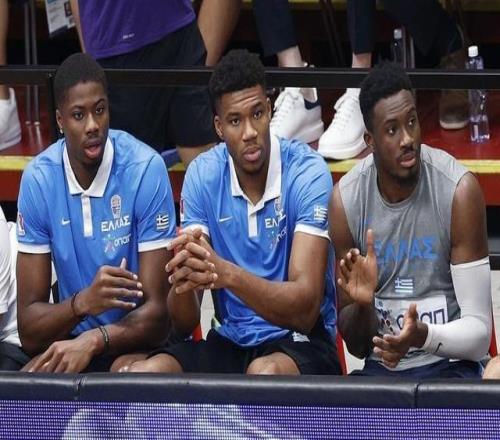 NBA雄鹿為留住字母哥拼了三兄弟同時效力一支球隊創歷史
