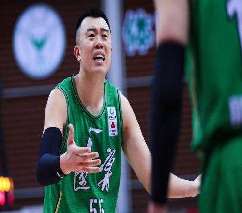 8支CBA球隊缺點暴露！遼籃少韓德君，廣東四號位太弱，浙江沒中鋒