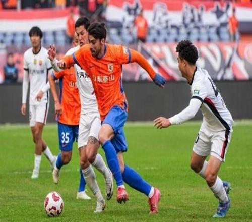 澤卡：山東泰山是中超頂級(jí)球隊(duì)之一，若留隊(duì)明年將為冠軍而戰(zhàn)