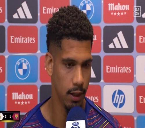 阿劳霍:我不谈今天的亚马尔,我只想说他是优秀的职业球员