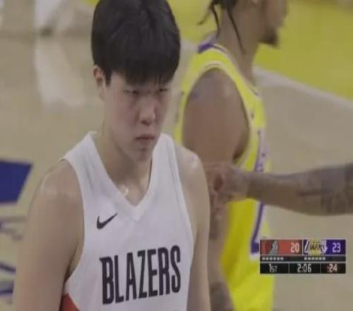 开拓者宣布!下放二阵防守中锋!杨瀚森背靠背1+1+1