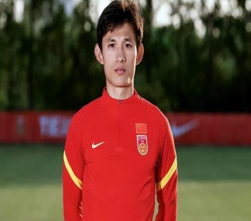 一场2:2邵佳一喜得右路定海神针接班王燊超国足又一希望星诞生