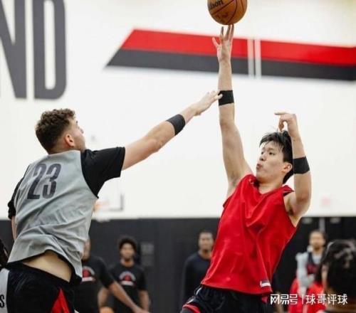 杨瀚森被下放至发展联盟,队记表示并不意外