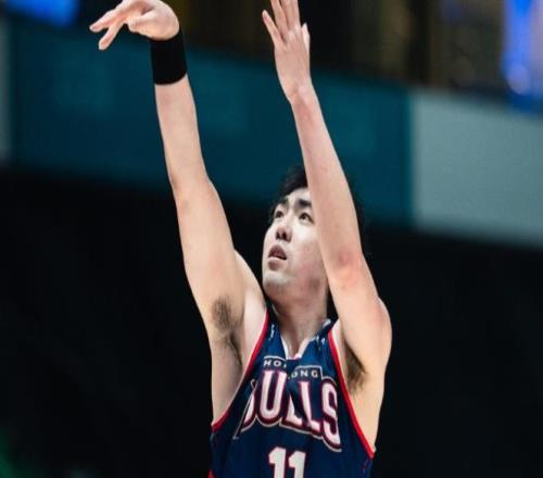 再赴京城热身双雄!香港金牛闷声干实事CBA扩军必有其一席之地