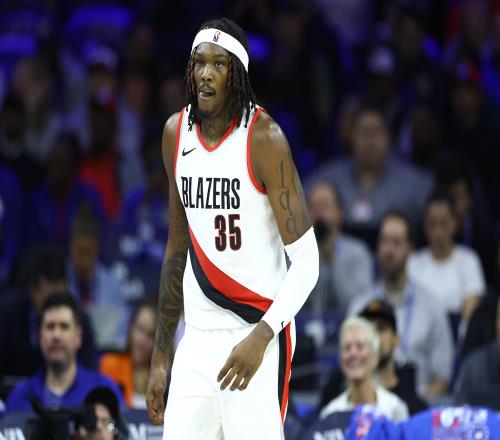 羅威：如今我們的節(jié)奏加快默契增強傳導球表現(xiàn)出色_nba直播免費高清在線