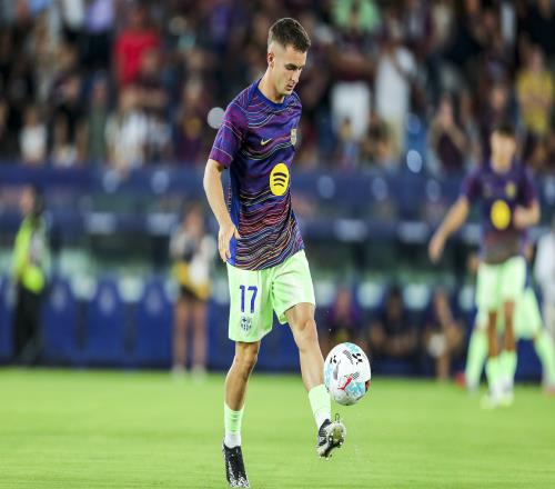 世體報(bào)道稱卡薩多有望替代佩德里出場萊萬與奧爾莫首發(fā)機(jī)會(huì)渺茫_西甲直播