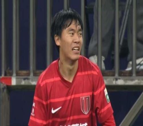 12,成都蓉城退出争冠行列遭河南队三杀何超世界波改变局势