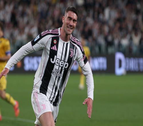 米體報(bào)道斯帕萊蒂對(duì)弗拉霍維奇表現(xiàn)滿意球員希望繼續(xù)留隊(duì)_意甲直播