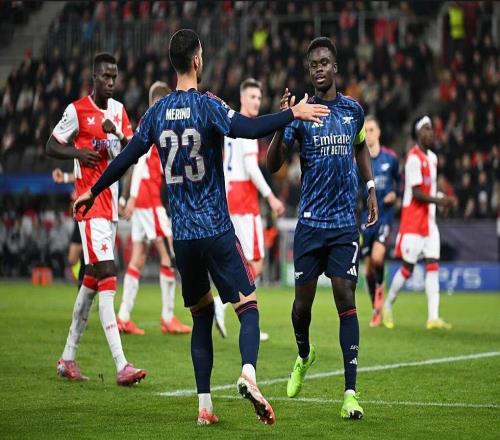 踢瘋了！英超第1豪取10連勝+歐冠全勝，15歲小將創(chuàng)造歷史