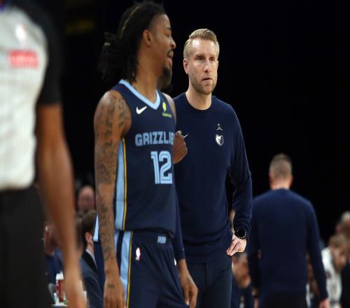 灰熊主帥直言莫蘭特缺乏努力與帶隊(duì)能力莫蘭特對(duì)輪換表示不滿_jrs直播nba無(wú)插件直播