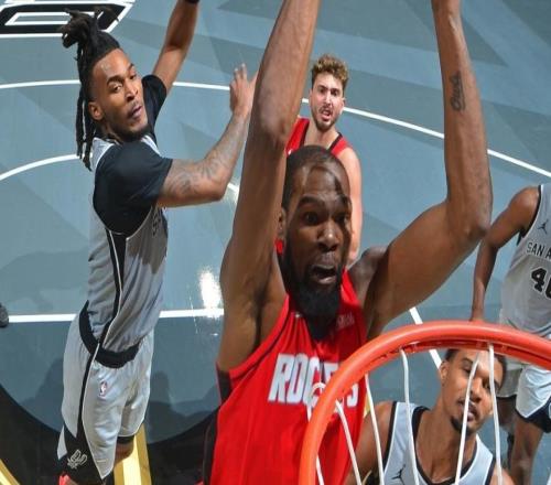 121110！文班22分8籃板，杜蘭特24分難救主，馬刺終結(jié)火箭5連勝