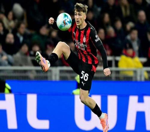 米蘭中鋒冬窗或離隊，3主力續(xù)約談判游刃有余，1核心去意已決