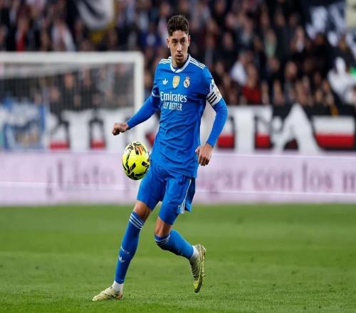 代表皇馬出戰(zhàn)338場比賽，巴爾韋德成隊史出場次數(shù)最多的烏拉圭人