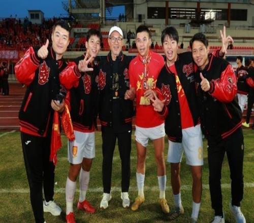 【專題】時隔1265天，他們把中超還給了重慶