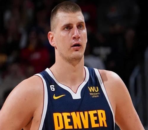 35分15板7助！就在今天，一項由字母哥保持的NBA紀錄被約胖打破了