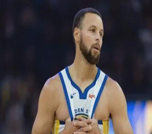 殺瘋了！庫(kù)里賽季最強(qiáng)一戰(zhàn)！但是，勇士?jī)?nèi)部出問(wèn)題了