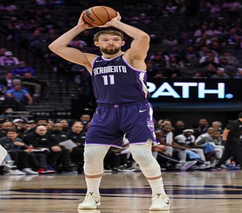 聯(lián)盟戰(zhàn)局紛繁國王小薩交易引多隊(duì)關(guān)注拉文卻孤獨(dú)無援_jrs直播