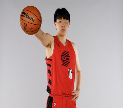 媒體人：訓(xùn)練之外的場上感覺開拓者期待瀚森快速成長_nba直播