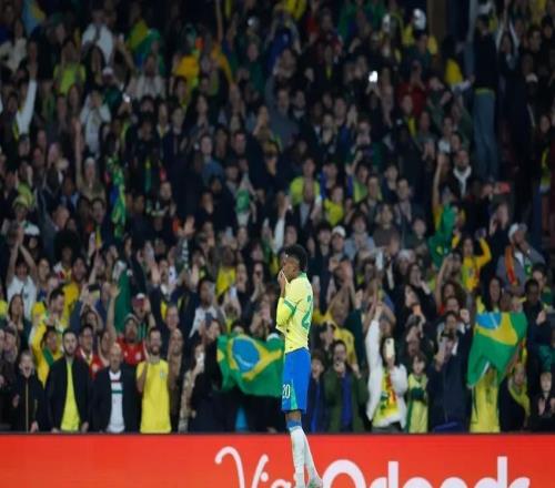 埃斯特旺：安帥在很多方面都幫了我，比賽后還給了我一個(gè)擁抱