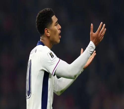 圖赫爾擔(dān)心的事情出現(xiàn)了！皇馬球星耍大牌不滿被換下