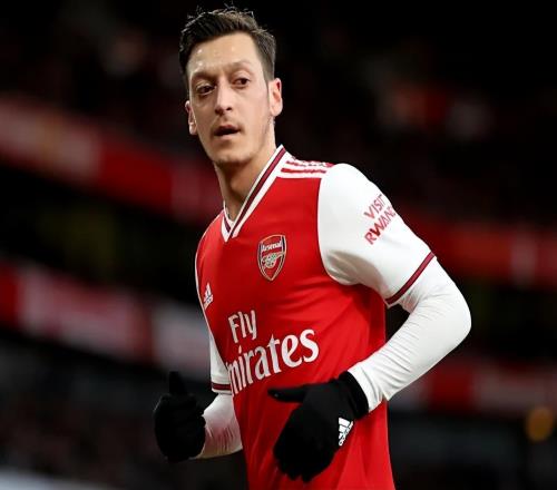 薩卡評職業生涯最佳隊友，意外選中厄齊爾，阿爾特塔不敢茍同