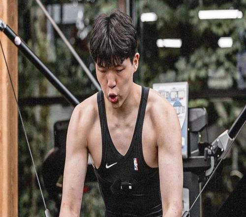 練級效果顯著！楊瀚森多項數(shù)據(jù)刷新NBA生涯新高