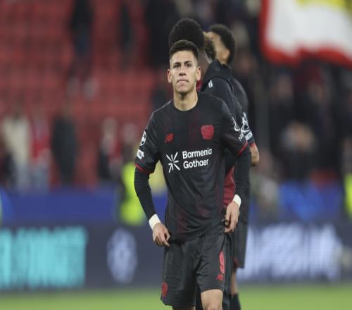 冬季轉(zhuǎn)會(huì)窗口即將開啟曼城將在未來(lái)幾周重新審視埃切維里被租借到藥廠的選擇_英超在線直播免費(fèi)