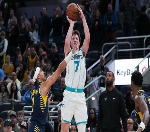 克努佩爾生涯前15場(chǎng)比賽命中50記三分創(chuàng)NBA歷史最快紀(jì)錄