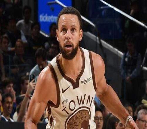 庫里：沒人能代替追夢的作用但小佩頓今晚做得很棒