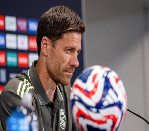 阿隆索分享執(zhí)掌皇馬的秘訣，管理和訓(xùn)練都是我的心頭好_西甲直播