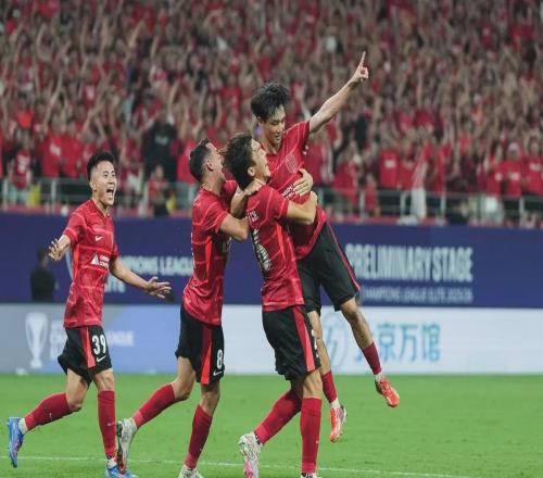 中超三連冠，亞冠十場(chǎng)不勝：海港“窩里橫”困局何解