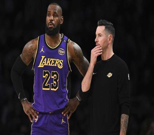 勒布朗詹姆斯在湖人隊(duì)強(qiáng)勢(shì)開(kāi)局之際，對(duì)JJ雷迪克直言不諱