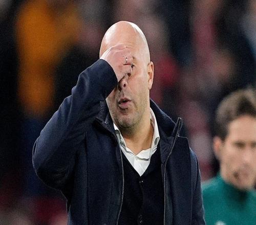 換五后衛陣型斯洛特：我現在甚至沒有五名后衛可以用