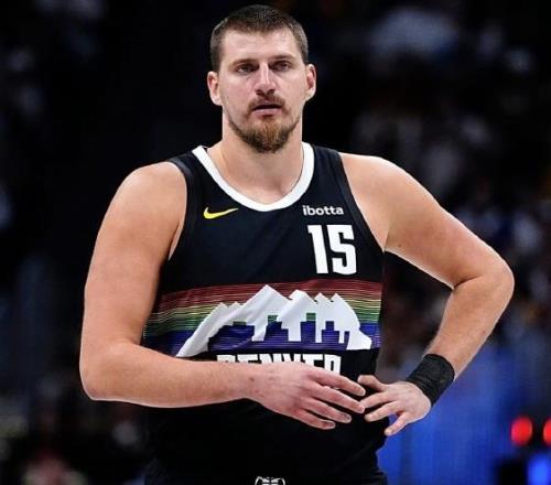 NBA官方更新MVP排名：約基奇繼續(xù)領(lǐng)跑第一名，MVP實(shí)至名歸！