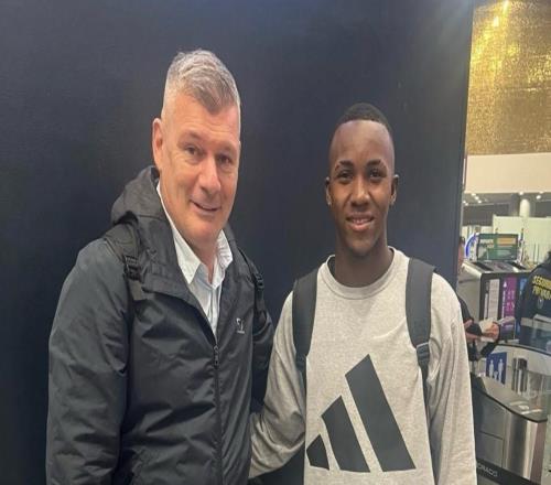 羅馬諾：奧羅斯科即將加盟曼聯，球員正啟程前往英格蘭