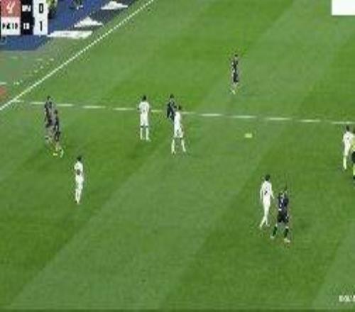 【西甲】?jī)扇巳炯t皇馬主場(chǎng)0比2不敵塞爾塔