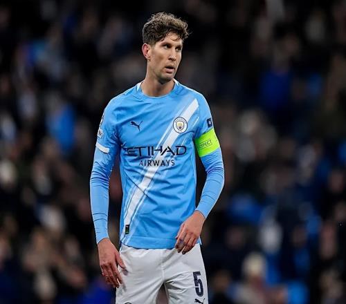 斯通斯傷情未明，曼城歐冠遭遇防線輪換危機(jī)