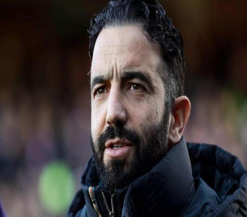 阿莫林：中場(chǎng)休息沒(méi)聊戰(zhàn)術(shù)，我們很明顯一直在主導(dǎo)比賽