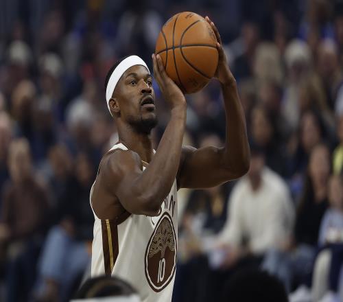 罰球得分占比前十球員榜單巴特勒位居第一哈登和里夫斯在列開拓者有兩名球員入選_NBA直播