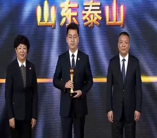 實至名歸！瓦科當選中超最佳球員，彭嘯當選中乙最佳青年球員