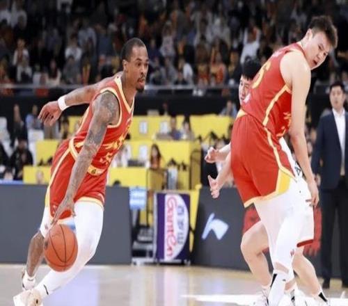 衛(wèi)冕廣廈首戰(zhàn)告捷，新季征程氣勢(shì)如虹