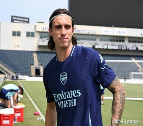 央視周六直播英超豪門，阿森納贏得兩大優(yōu)勢，利物浦比切爾西更好