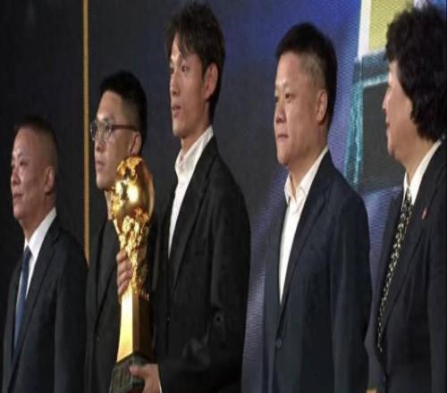 中超冠軍無一獲獎王燊超高情商泰山榮膺4項獎最佳主帥落戶中原