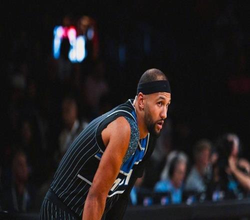 布倫森40分賽季得分新高，阿努諾比全能唐斯29+8，尼克斯力克魔術