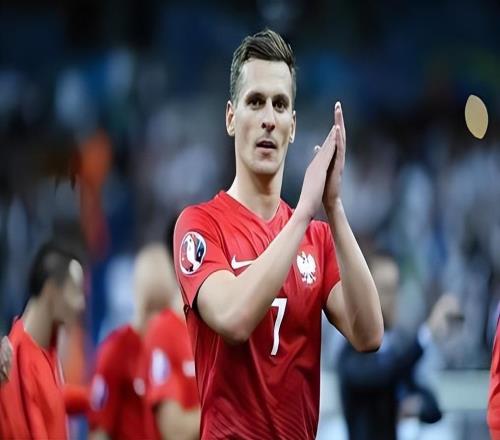 韓鵬剛有望在魯能轉(zhuǎn)正，就可能為俱樂部搞定一筆簽約，以官宣為準(zhǔn)