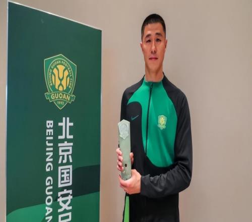 劉建業(yè)出任重慶銅梁龍新帥后，就敲定一筆重量級簽約，曾效力國安