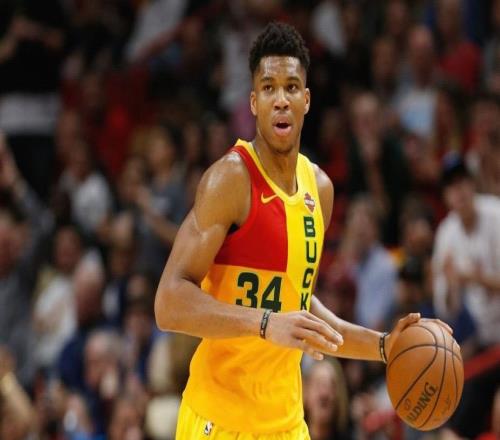 名記：雷霆火箭馬刺對現(xiàn)有陣容滿意，不會參與字母的交易