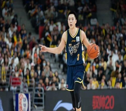 廣東隊(duì)逼出最強(qiáng)搖擺人！中國男籃要帶徐杰！郭士強(qiáng)必須征召這兩人